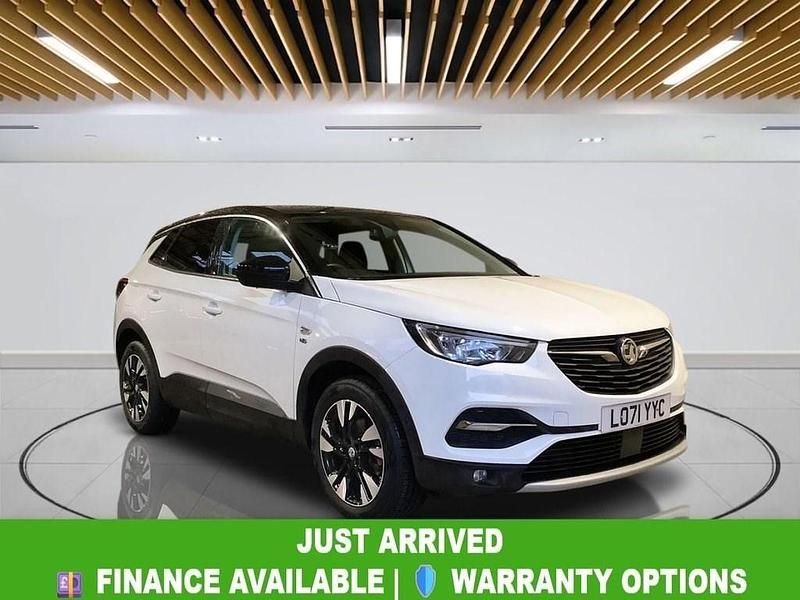 Used Vauxhall Grandland X Edition 130 HP (95 kW) 2022 White SUV
