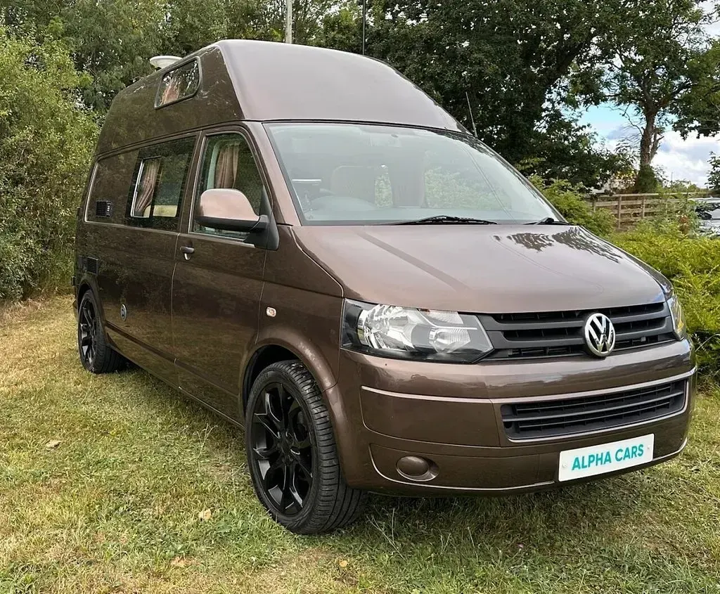 Used VW T5 140 HP (102 kW) 2012 Brown Van