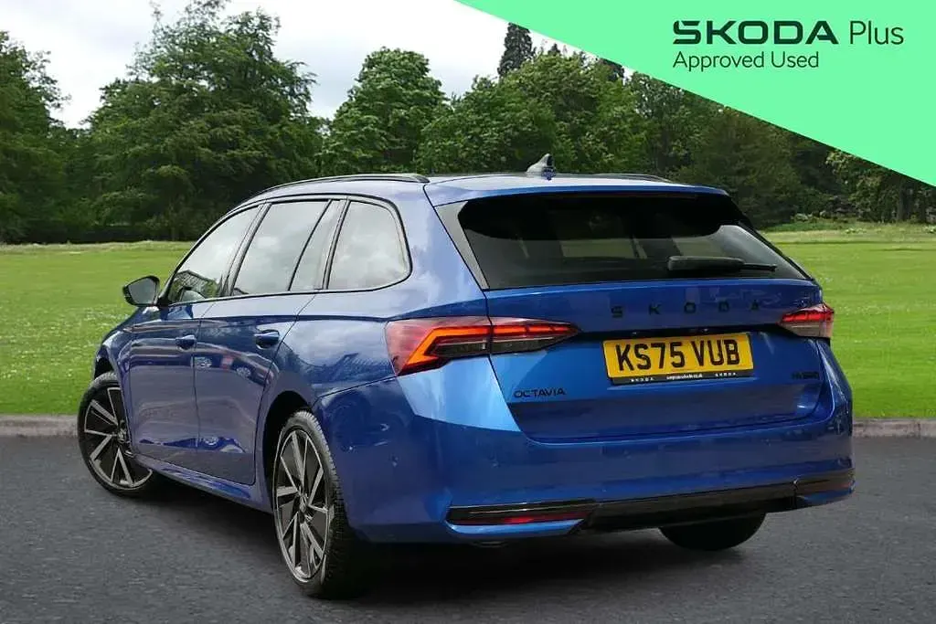 Used Skoda Octavia SportLine 147 HP (108 kW) 2026 Blue Estate