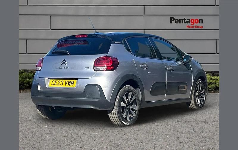 Usado Citroën C3 PureTech 110 HP (80 kW) 2023 Cinzento Citadino