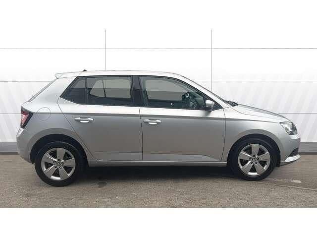 Used Skoda Fabia SE 95 HP (69 kW) 2018 Silver Hatchback