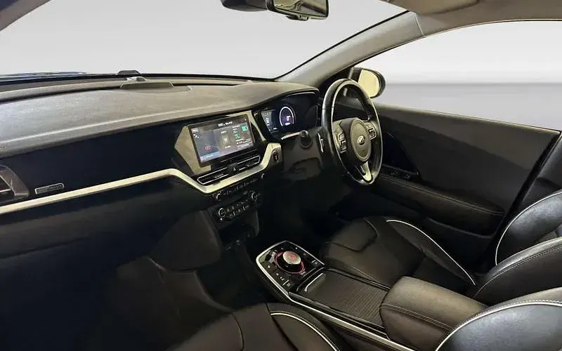Used Kia e-Niro 150 kW (204 HP) 2021 Grey SUV