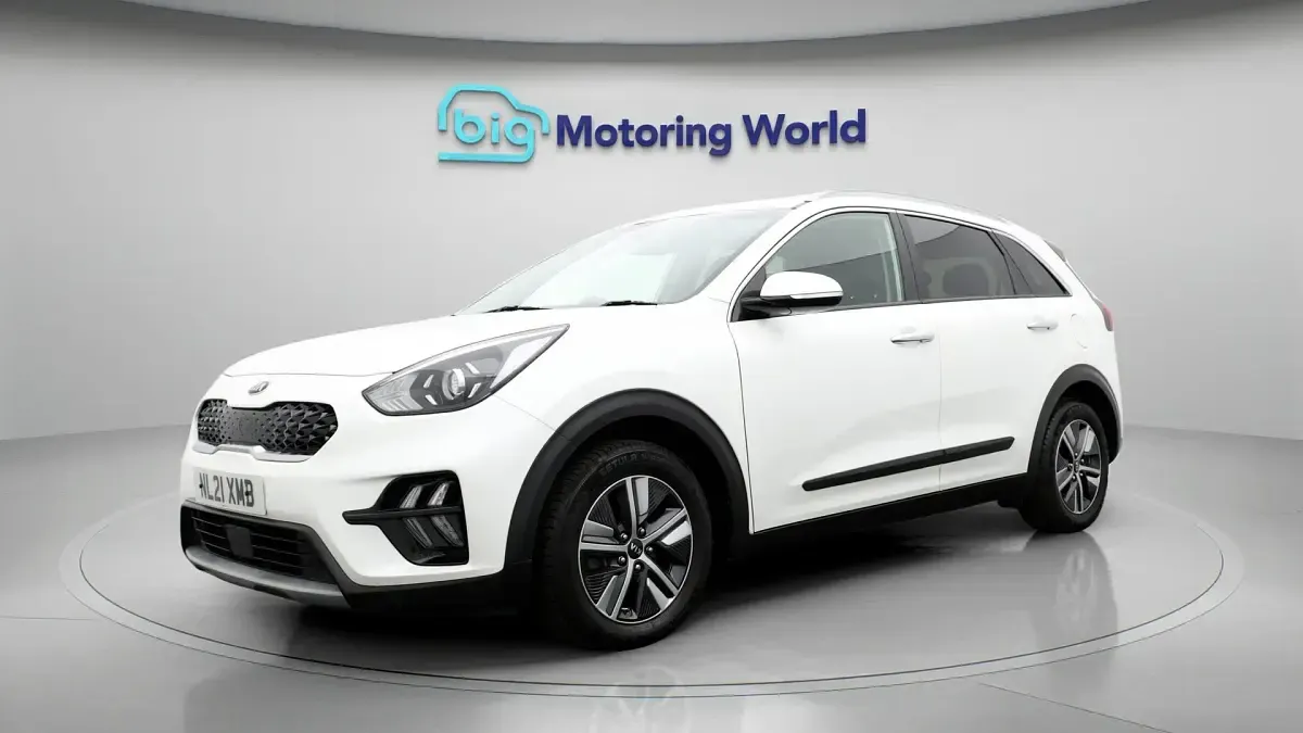 Used Kia Niro 139 HP (102 kW) 2021 White SUV