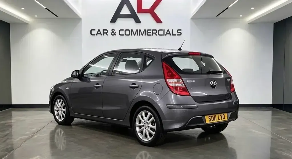 Used Hyundai i30 Comfort 108 HP (79 kW) 2011 Grey Hatchback