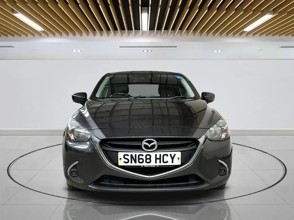 Usado Mazda 2 Edition 90 HP (66 kW) 2018 Cinzento Citadino