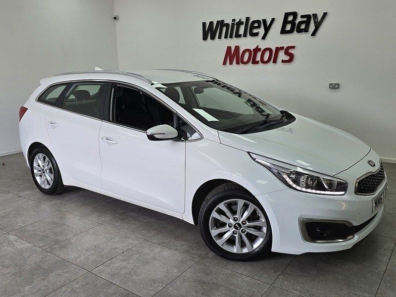 White Used 2018 Kia Ceed 2 Estate | £8,490 (Good price) - Image 1/4