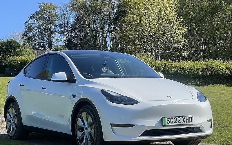 Used 2023 Tesla Model Y Long Range SUV | £23,990 (Super price) - Image 1/2