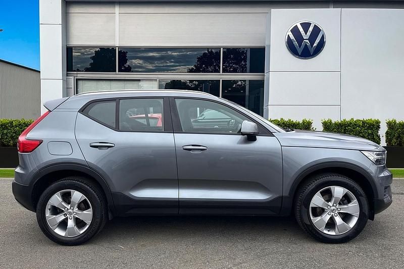 Used Volvo XC40 Momentum 2018 Grey SUV