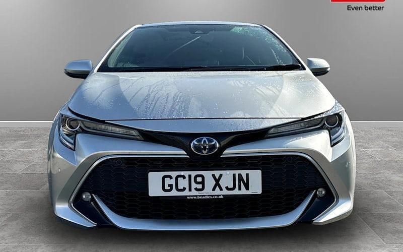 Second-hand Toyota Corolla 122 CP (89 kW) 2022 Hatchback