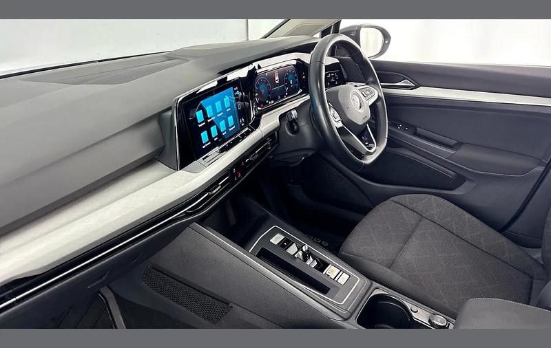 Used VW Golf VIII Life 110 HP (80 kW) 2020 Grey Estate