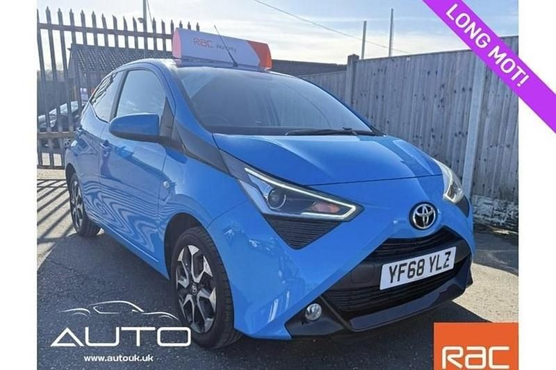 Used Toyota Aygo X-plore 2018 Blue Hatchback