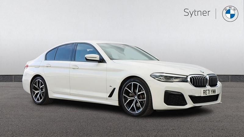 White Used 2021 BMW 520 M Sport | £25,500 (Fair price) - Image 1/4