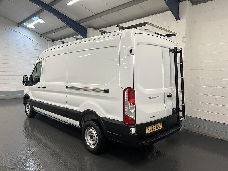 Usado Ford Transit S 130 HP (95 kW) 2023 Branco Van