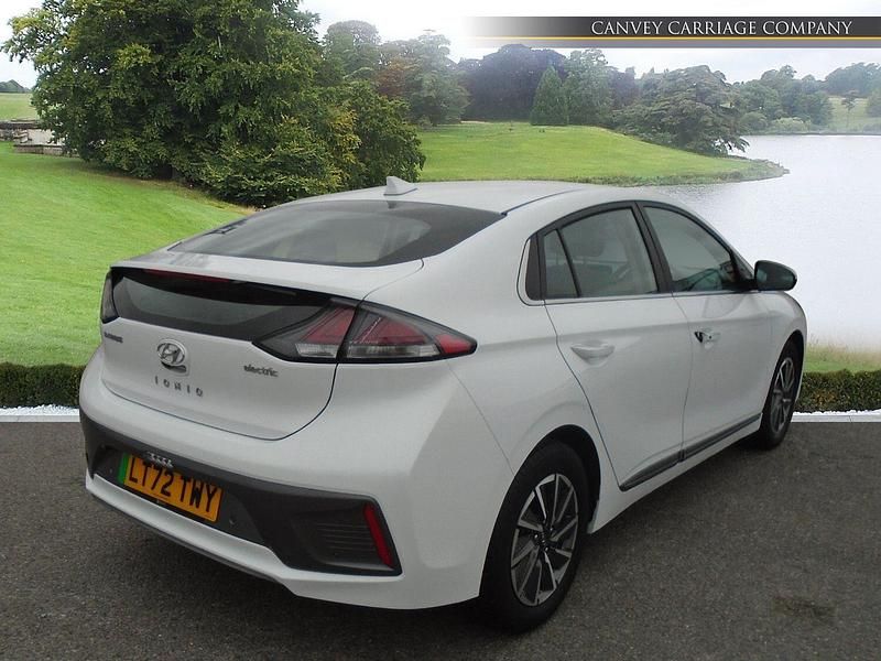 Used Hyundai Ioniq Premium 100 kW (136 HP) 2022 White Hatchback