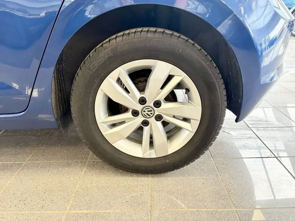 Begagnad VW Polo SE 80 HK (58 kW) 2020 Blå Halvkombi