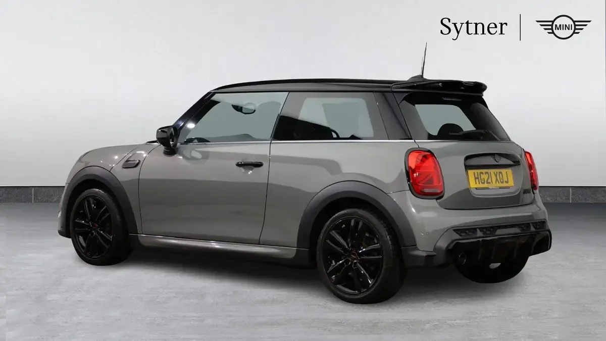Used Mini Cooper Hatch 136 HP (100 kW) 2021 Moonwalk grey  Hatchback