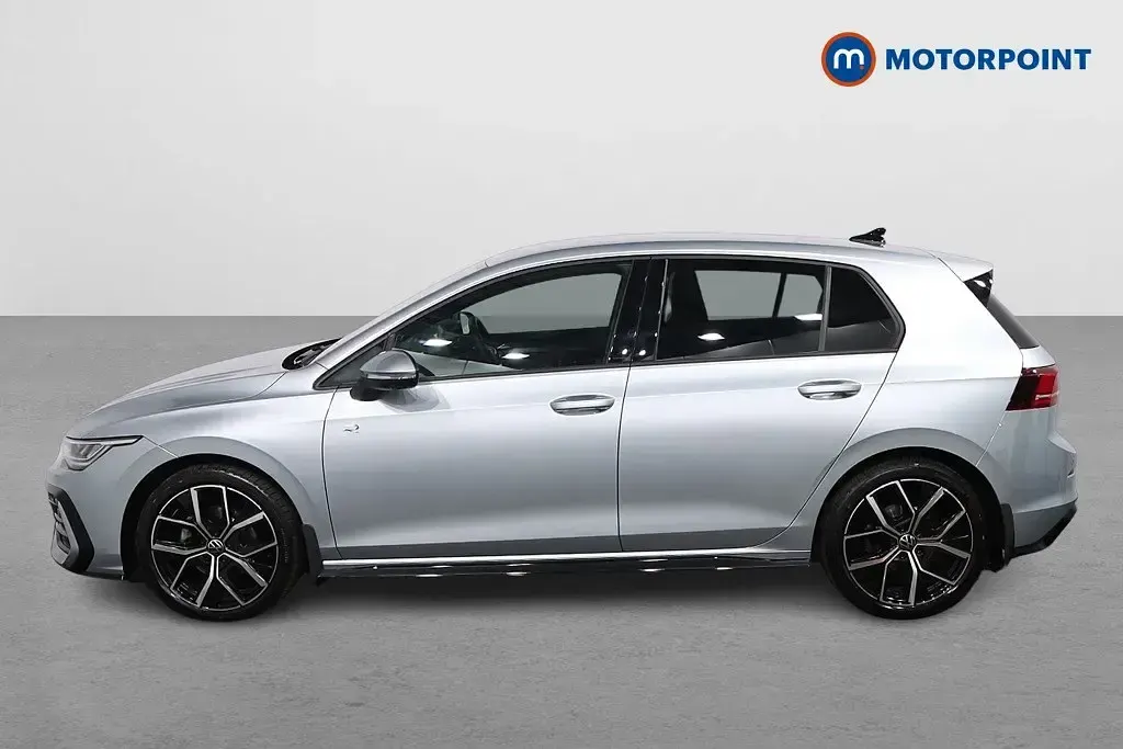 Second-hand VW Golf VIII R-line 2024 Argintiu Hatchback