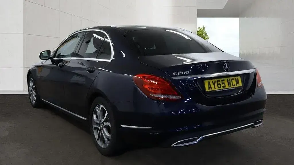 Usado Mercedes C200 2015 Azul Sedan