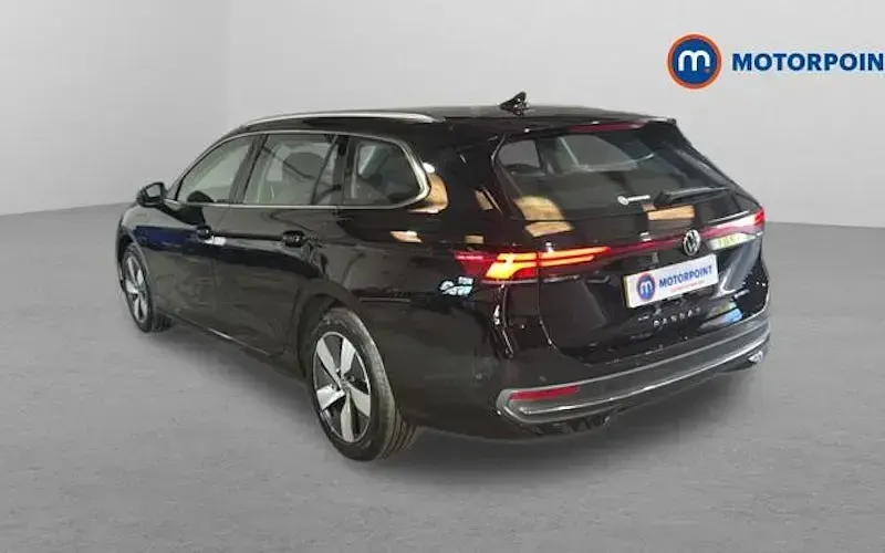 Begagnad VW Passat Life 204 HK (150 kW) 2025 Svart Kombi