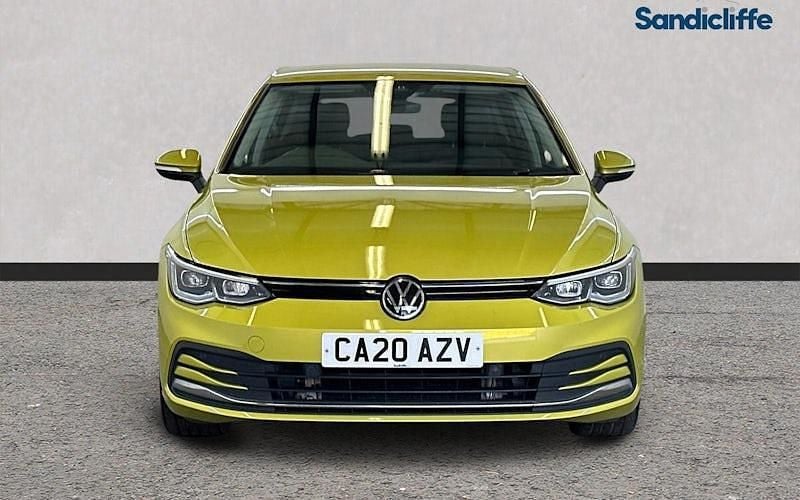 Usado VW Golf VIII Style 150 HP (110 kW) 2024 Amarelo Citadino