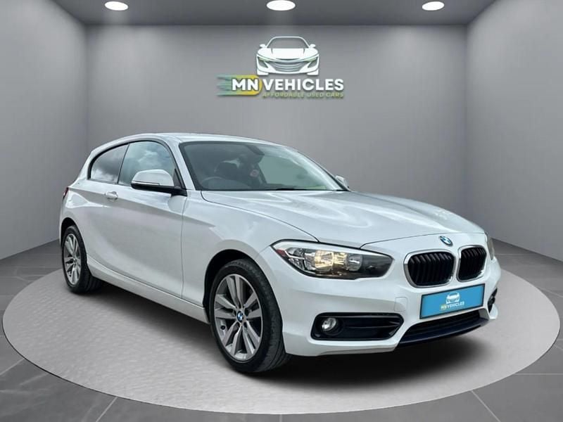Used BMW 118 Sport Line 134 HP (98 kW) 2015 White Hatchback