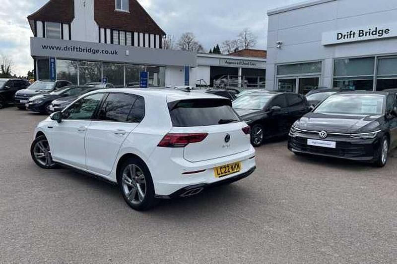Used VW Golf VIII R-line 150 HP (110 kW) 2022 White Hatchback