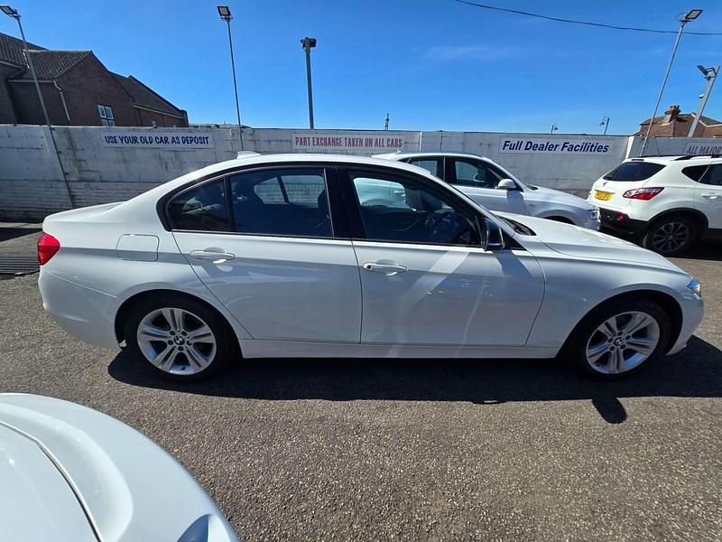 Begagnad BMW 320 Sport Line 2018 Vit Sedan