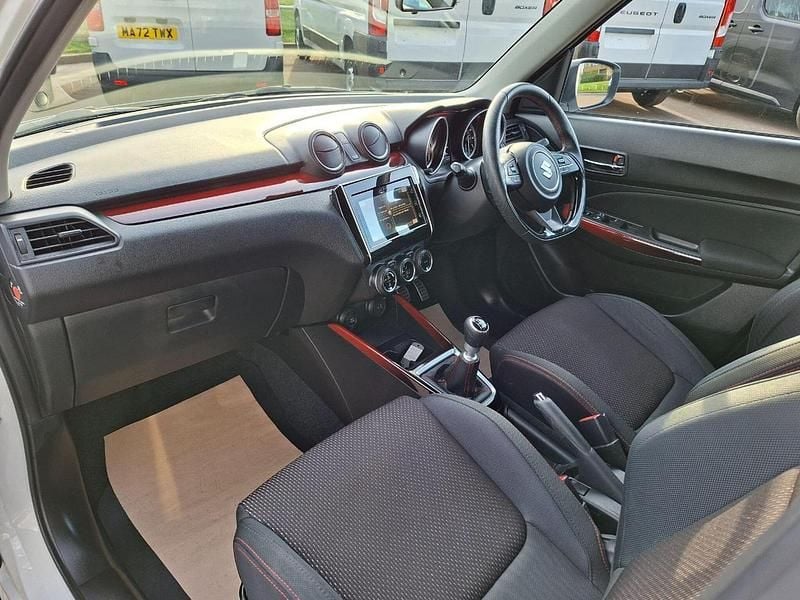 Used Suzuki Swift Sport 140 HP (102 kW) 2018 White Hatchback