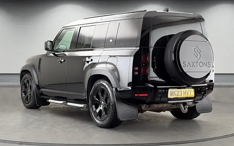 Used Land Rover Defender HSE Dynamic 404 HP (297 kW) 2023 Santorini black SUV