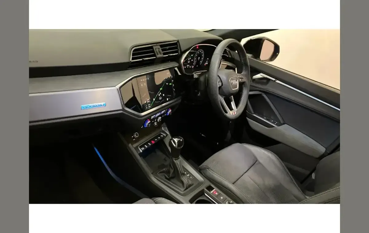 Used Audi Q3 Advanced 190 HP (139 kW) 2023 Blue SUV