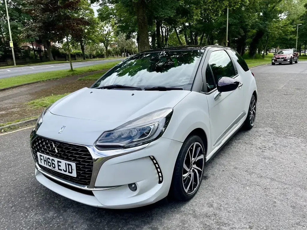 Used DS Automobiles DS3 2016 White Hatchback