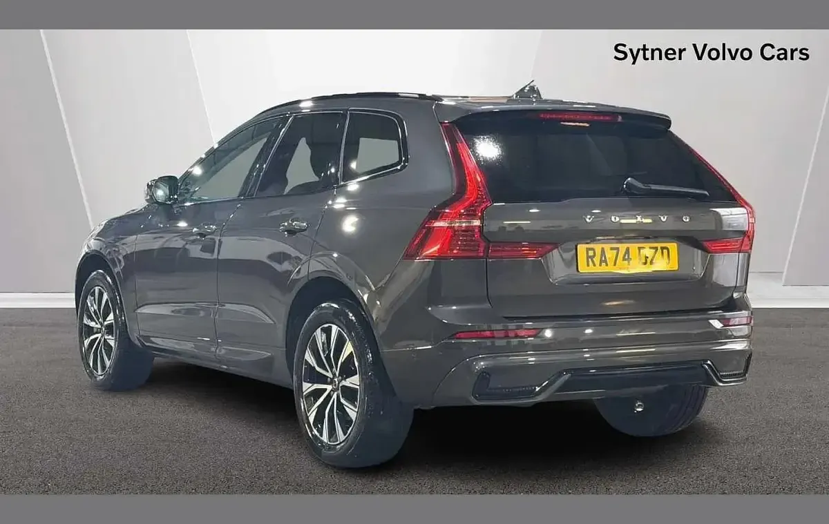 Begagnad Volvo XC60 Plus 247 HK (181 kW) 2025 Grå SUV