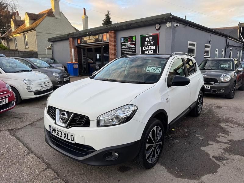 Used Nissan Qashqai 360º 2013 White SUV