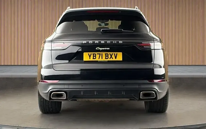 Used Porsche Cayenne 462 HP (339 kW) 2022 Black SUV