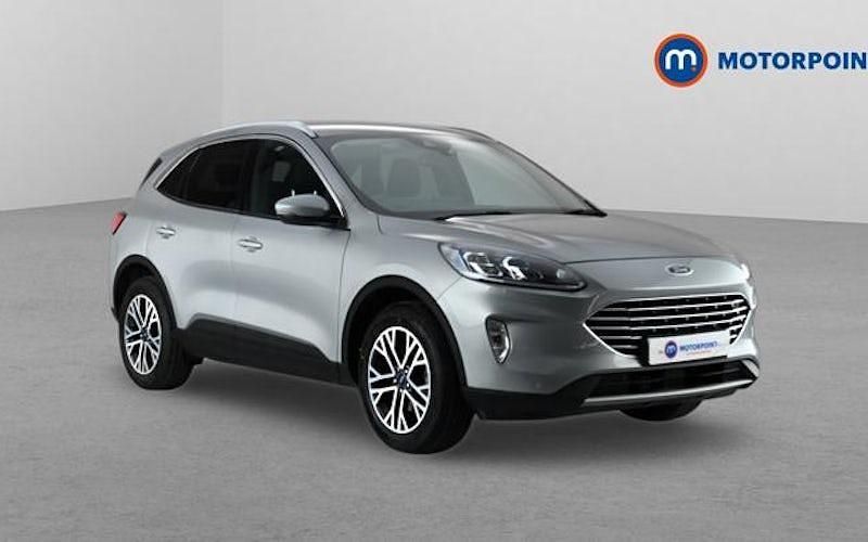 Usado Ford Kuga Titanium 150 HP (110 kW) 2023 Prateado SUV