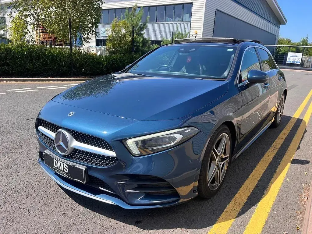 Used Mercedes A180 AMG line 116 HP (85 kW) 2019 Blue Hatchback