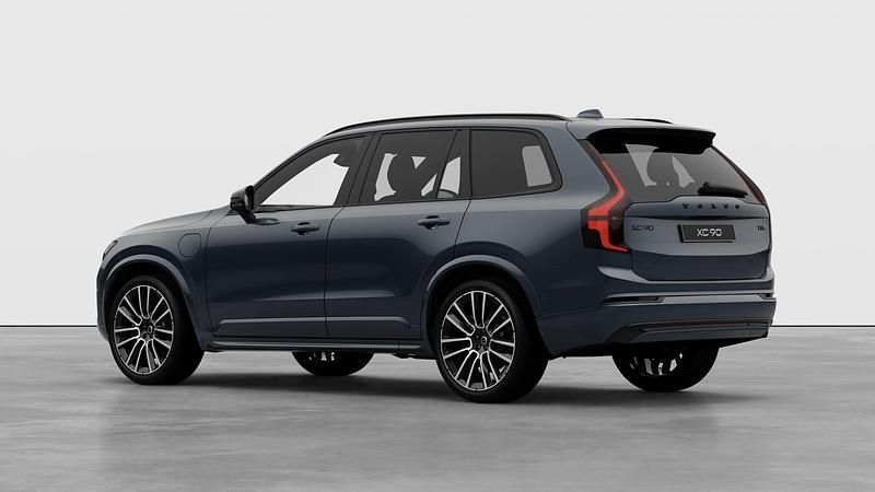 New Volvo XC90 Ultra 2026 Denim blue SUV