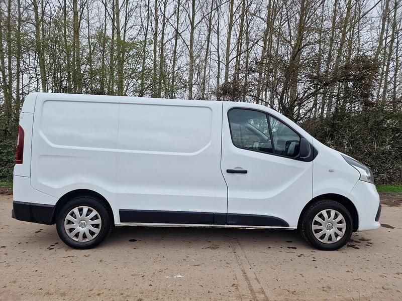Used Renault Trafic 120 HP (88 kW) 2019 White MPV