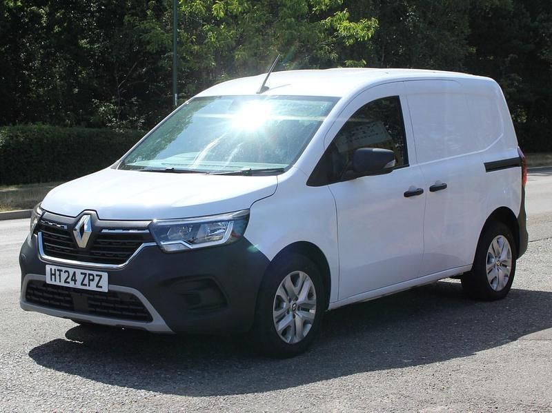White Used 2024 Renault Kangoo MPV | £14,950 (Expensive) - Image 1/4