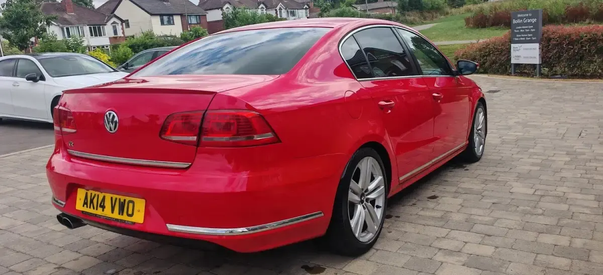 Used VW Passat Executive 2014 Red Sedan