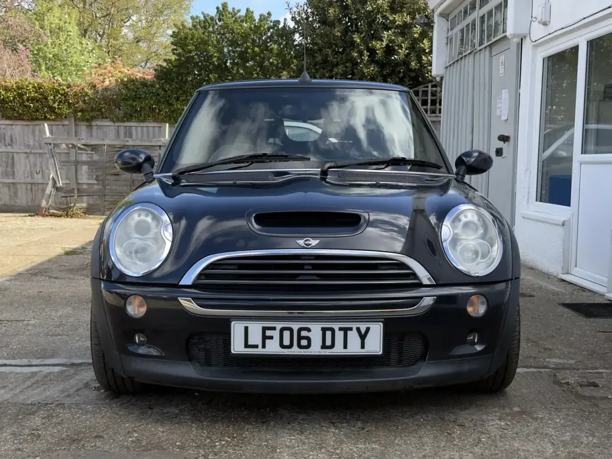Używany Mini Cooper S Cabriolet 163 KM (119 kW) 2006 Czarny Kabriolet