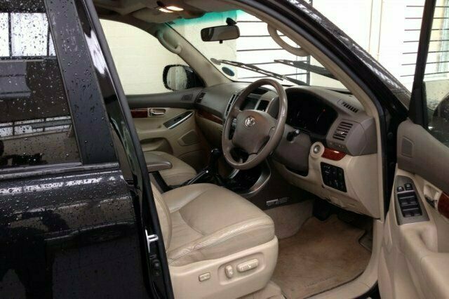 Used Toyota Land Cruiser 173 HP (127 kW) 2007 SUV