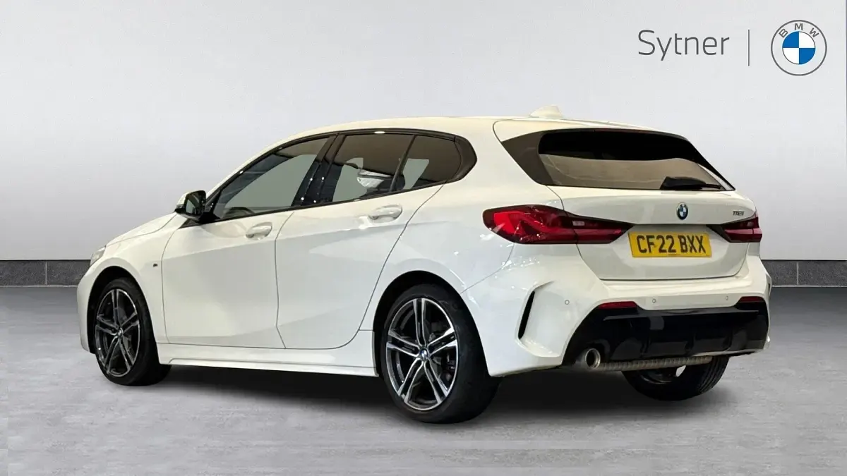Used BMW 118 M Sport 134 HP (98 kW) 2022 White Hatchback