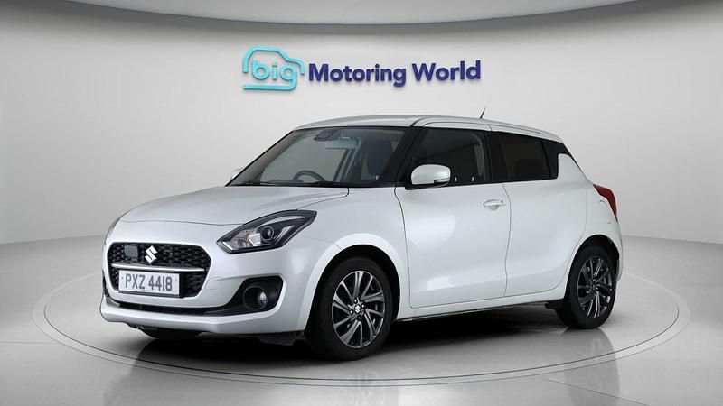 Used Suzuki Swift SZ5 83 HP (61 kW) 2021 White Hatchback