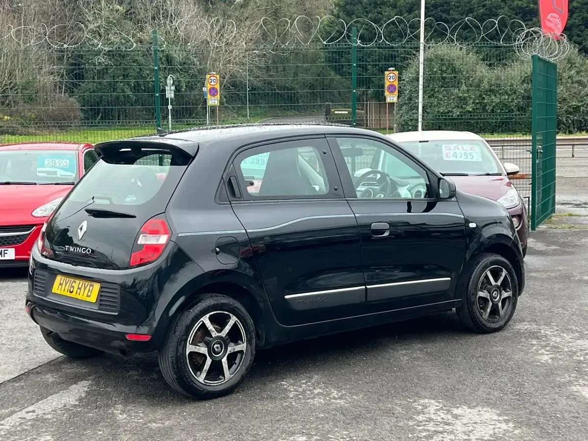 Used Renault Twingo Dynamique 2016 Black Hatchback