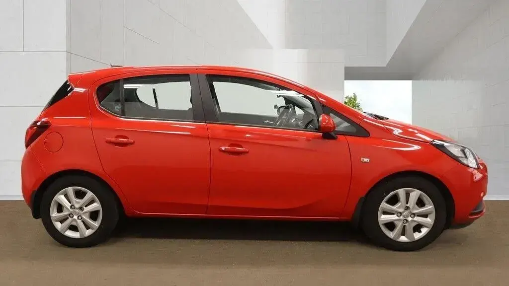 Used Vauxhall Corsa Design Edition 2016 Red Hatchback