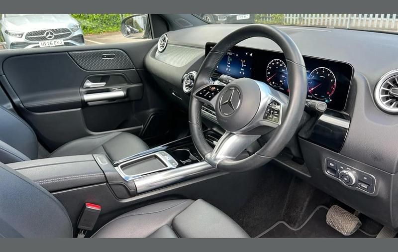 Used Mercedes B200 Executive 161 HP (118 kW) 2023 Black MPV