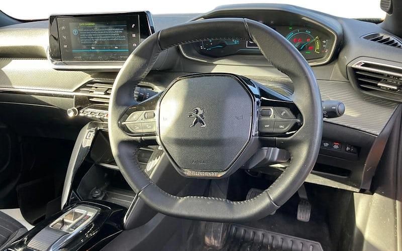 Used Peugeot 2008 Allure 101 HP (74 kW) 2020 SUV