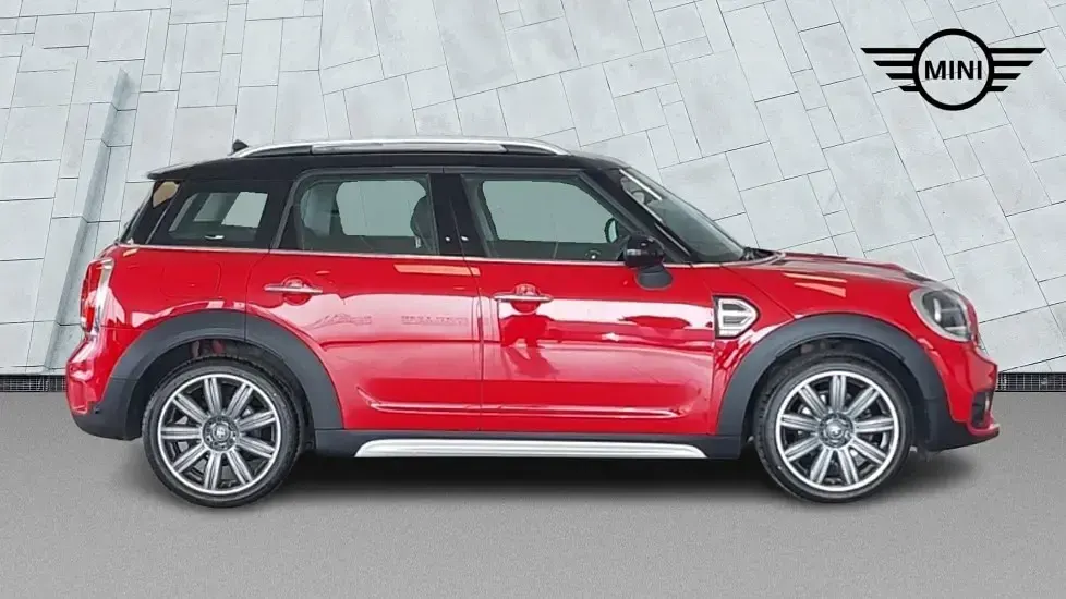 Used Mini Cooper Countryman Exclusive 134 HP (98 kW) 2019 Red SUV