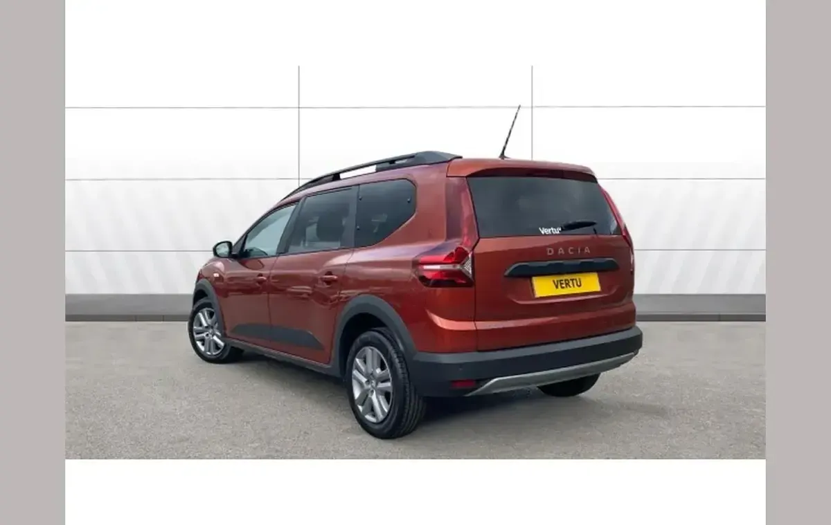 Used Dacia Jogger Comfort 110 HP (80 kW) 2022 Brown MPV